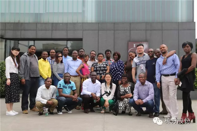 “對中國美妝產(chǎn)品的信心來自棟方！”——中山大學(xué)IMPA國際代表團(tuán)蒞臨棟方股份參觀研討