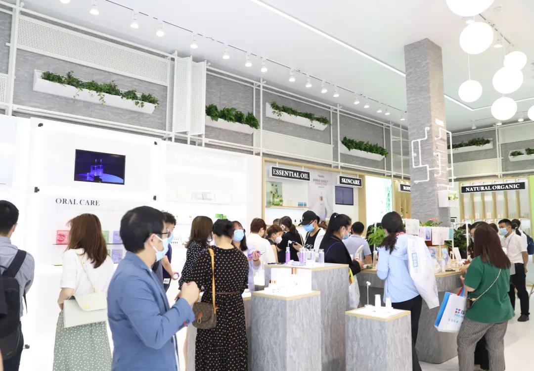 創(chuàng)意加碼 科技賦能 | 棟方股份第26屆上海美博會(huì)圓滿收官！